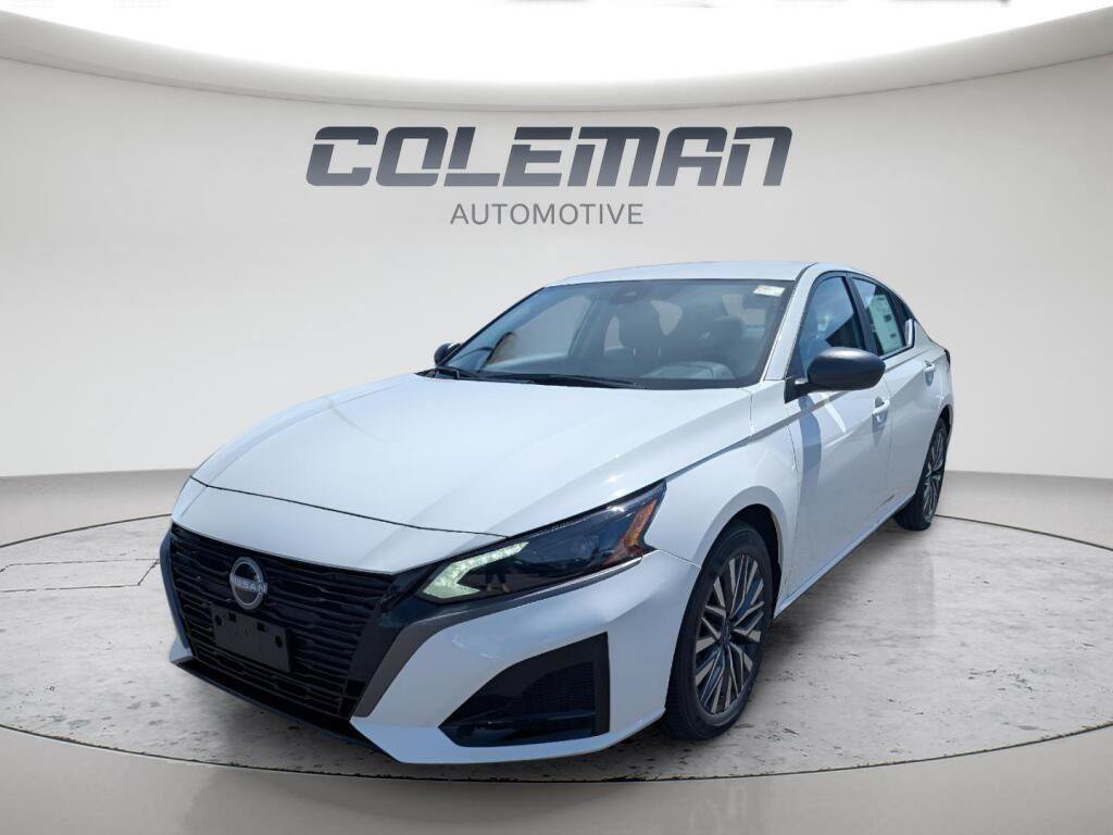 New 2026 Nissan Altima 2.5 SV FWD image 1