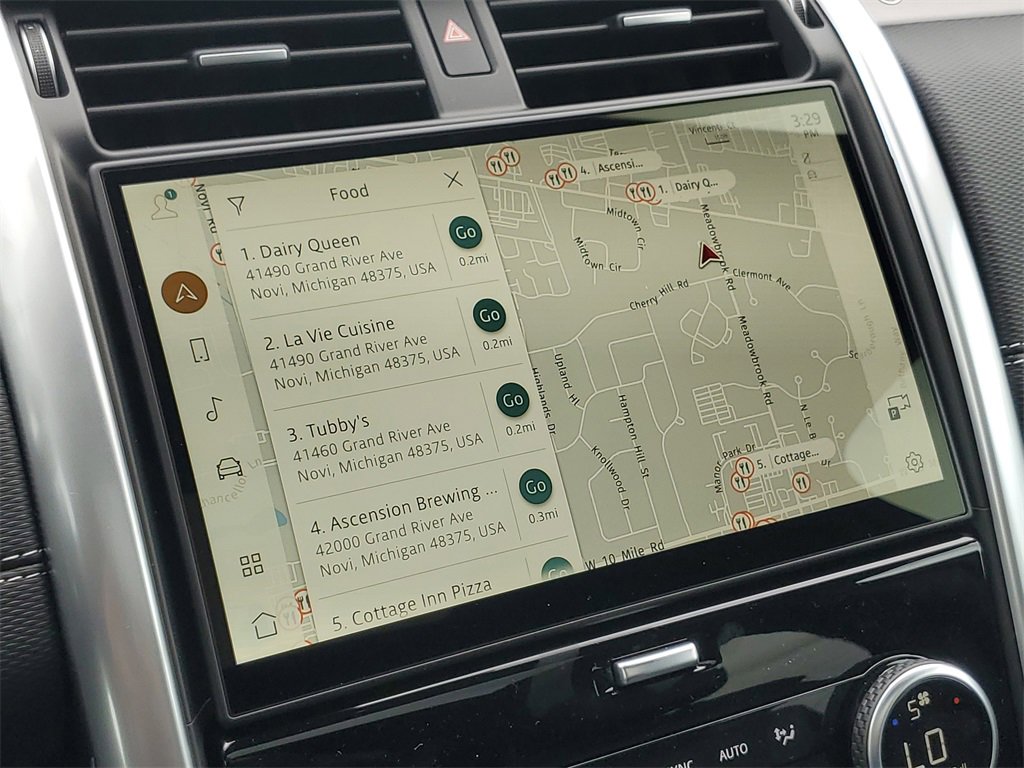 New 2025 Land Rover Discovery Dynamic SE image 23