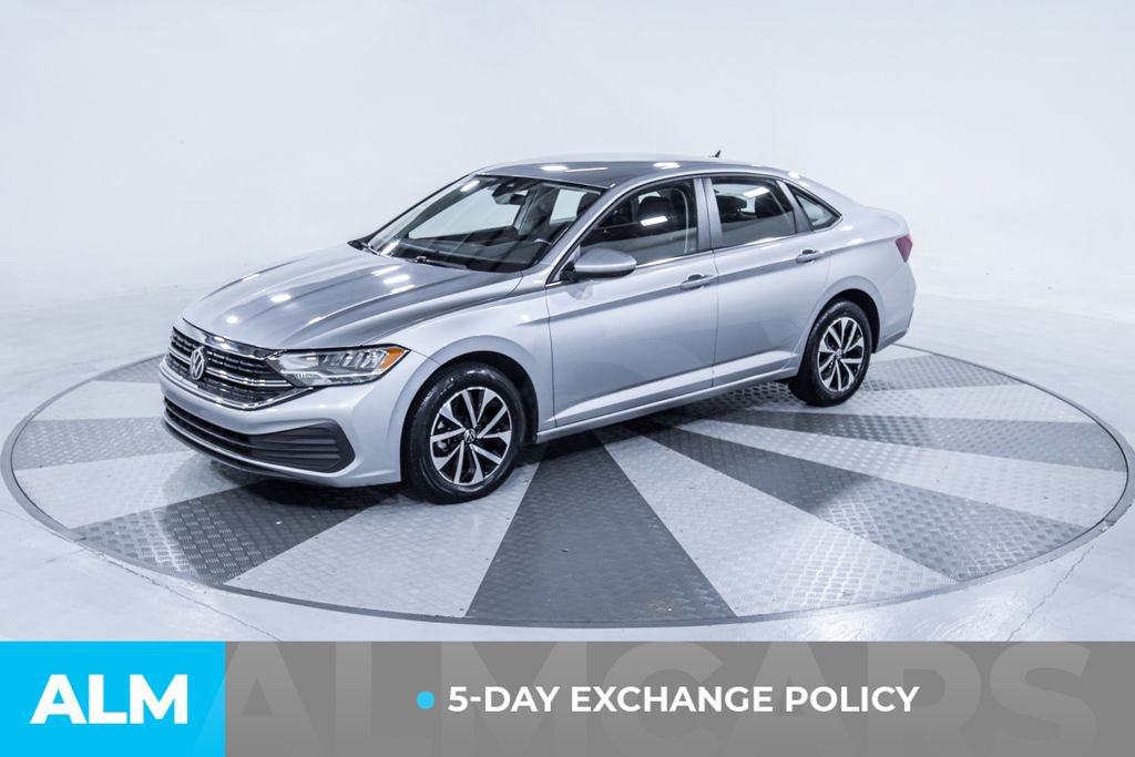 Used 2024 Volkswagen Jetta S image 3