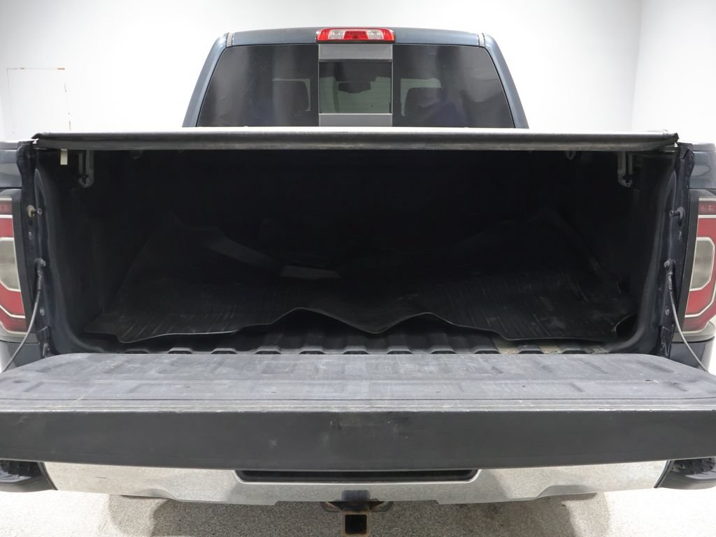Used 2017 GMC Sierra 1500 SLT w/ SLT Preferred Package AWD/4WD image 4