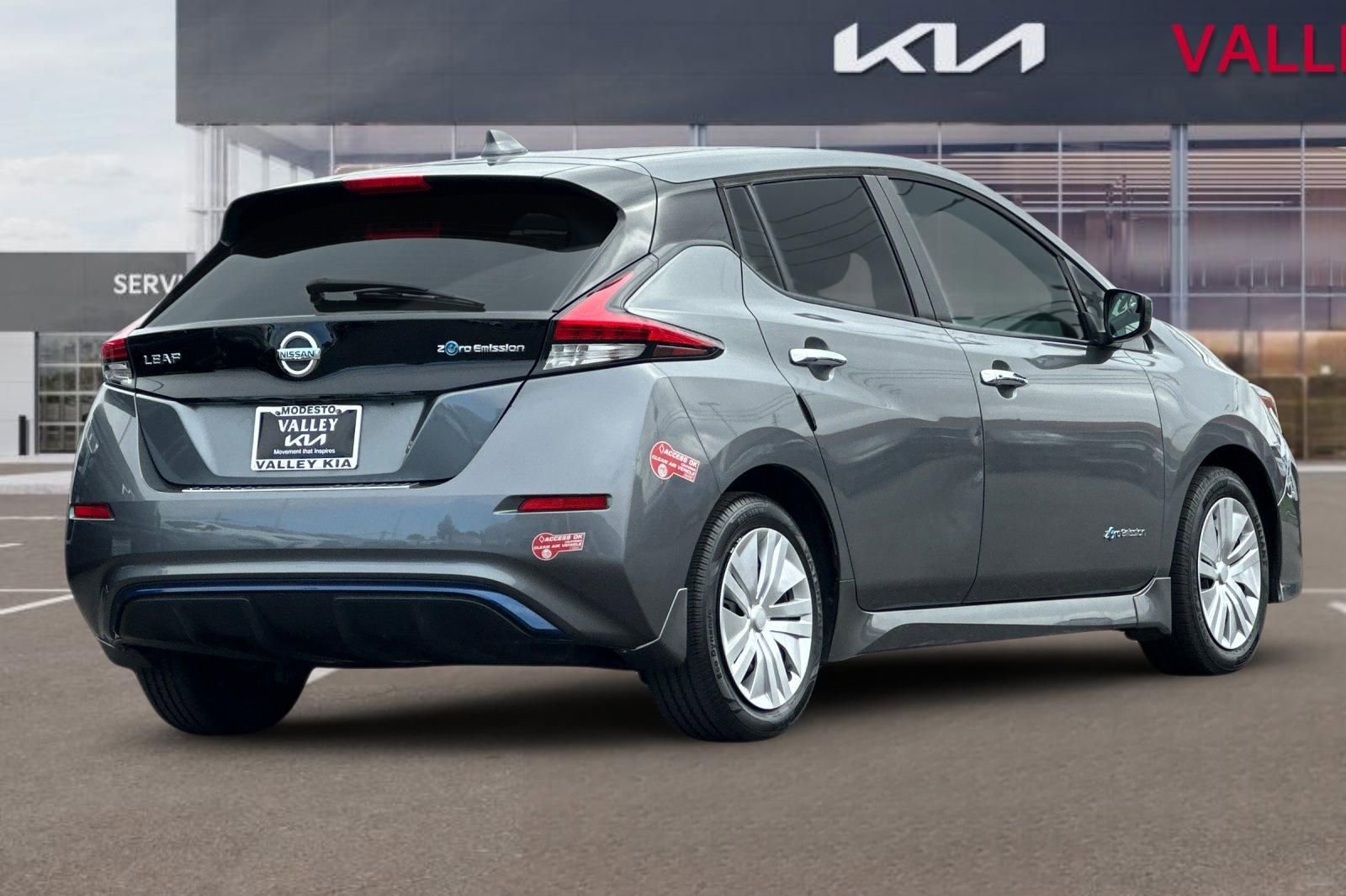 Used 2018 Nissan Leaf S w/ S Charge Package image 4