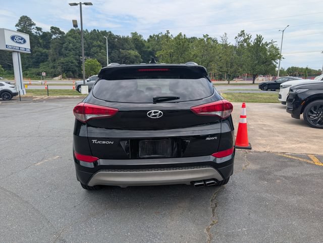 Used 2018 Hyundai Tucson Sport FWD image 4