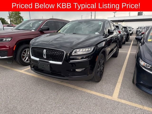 Used 2021 Lincoln Nautilus Reserve w/ Monochromatic Package AWD/4WD image 2