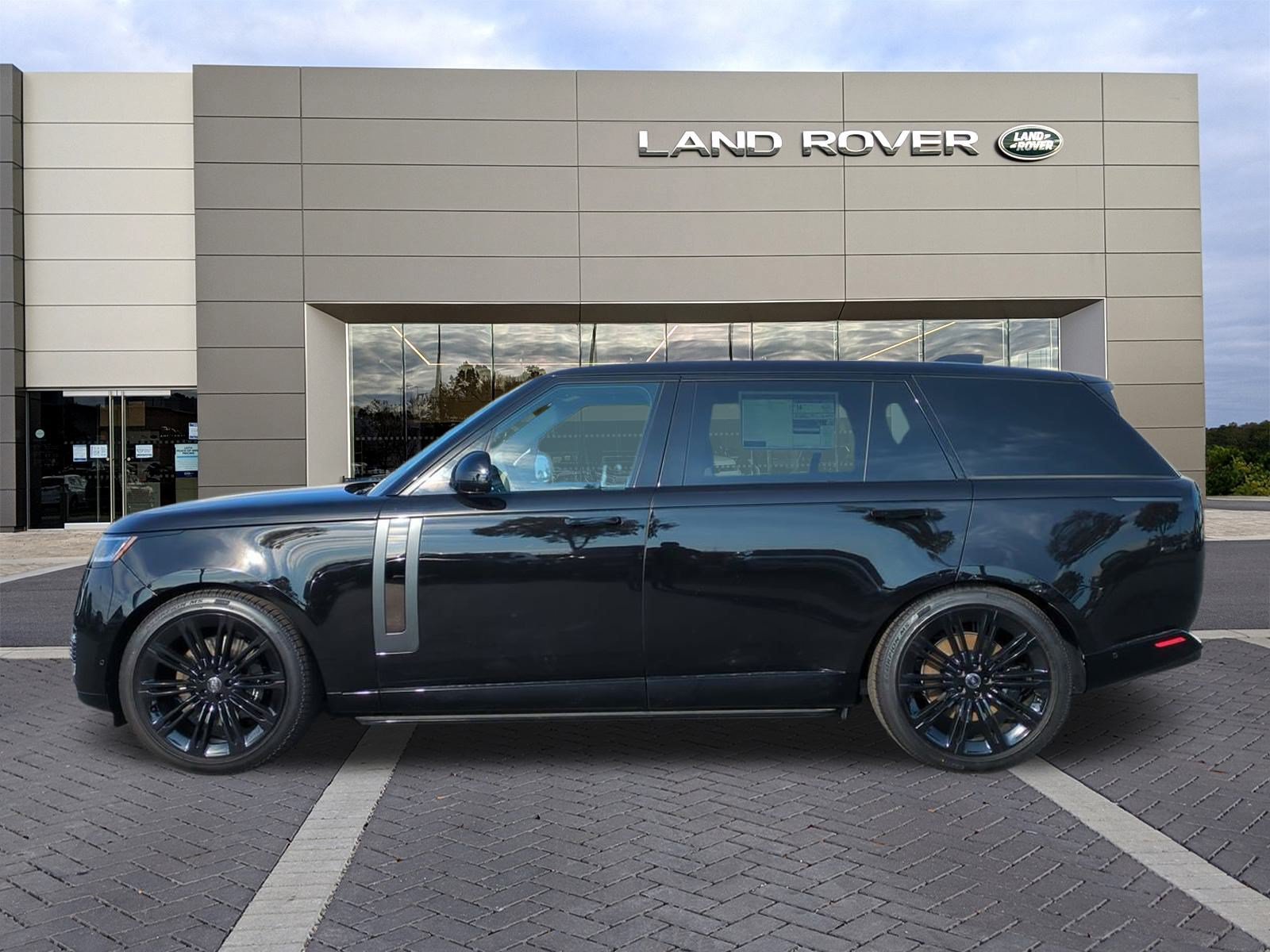 New 2025 Land Rover Range Rover SV AWD/4WD image 8