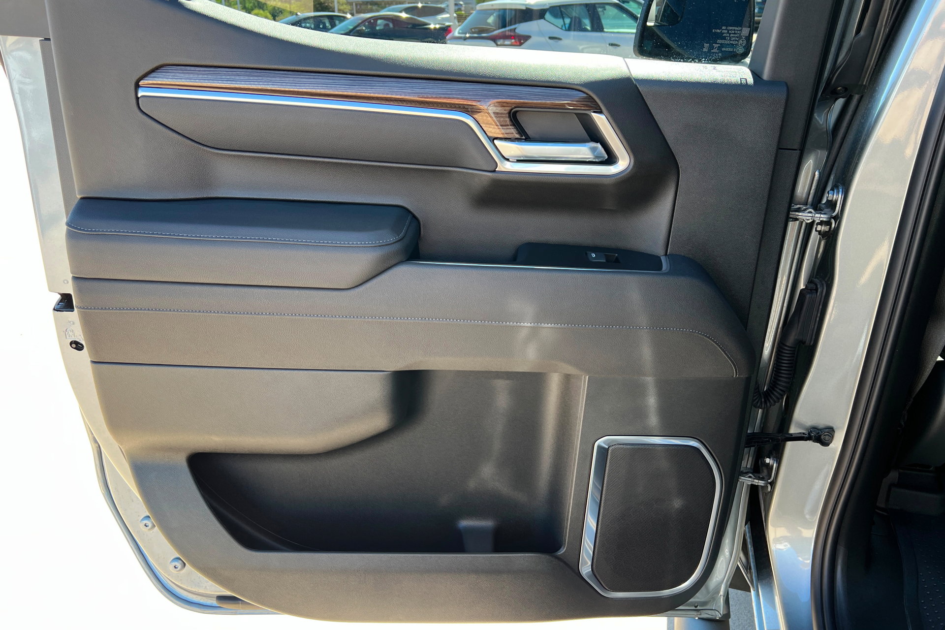 New 2026 Chevrolet Silverado 1500 RST w/ Redline Edition AWD/4WD image 19