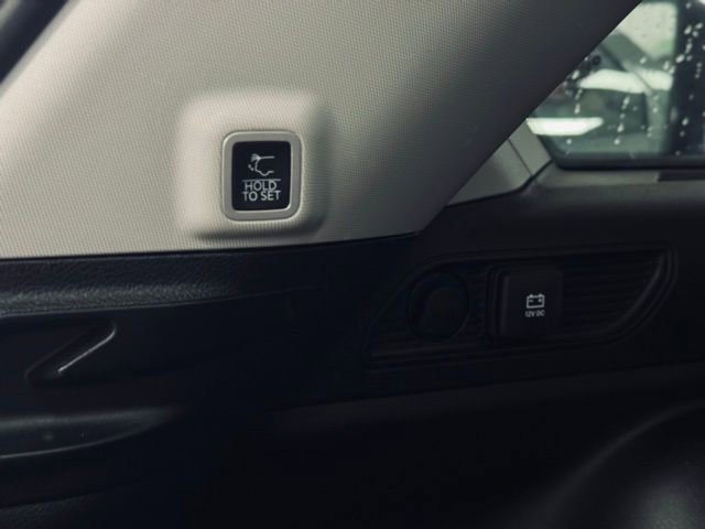 Certified 2023 Jeep Grand Cherokee Limited image 11