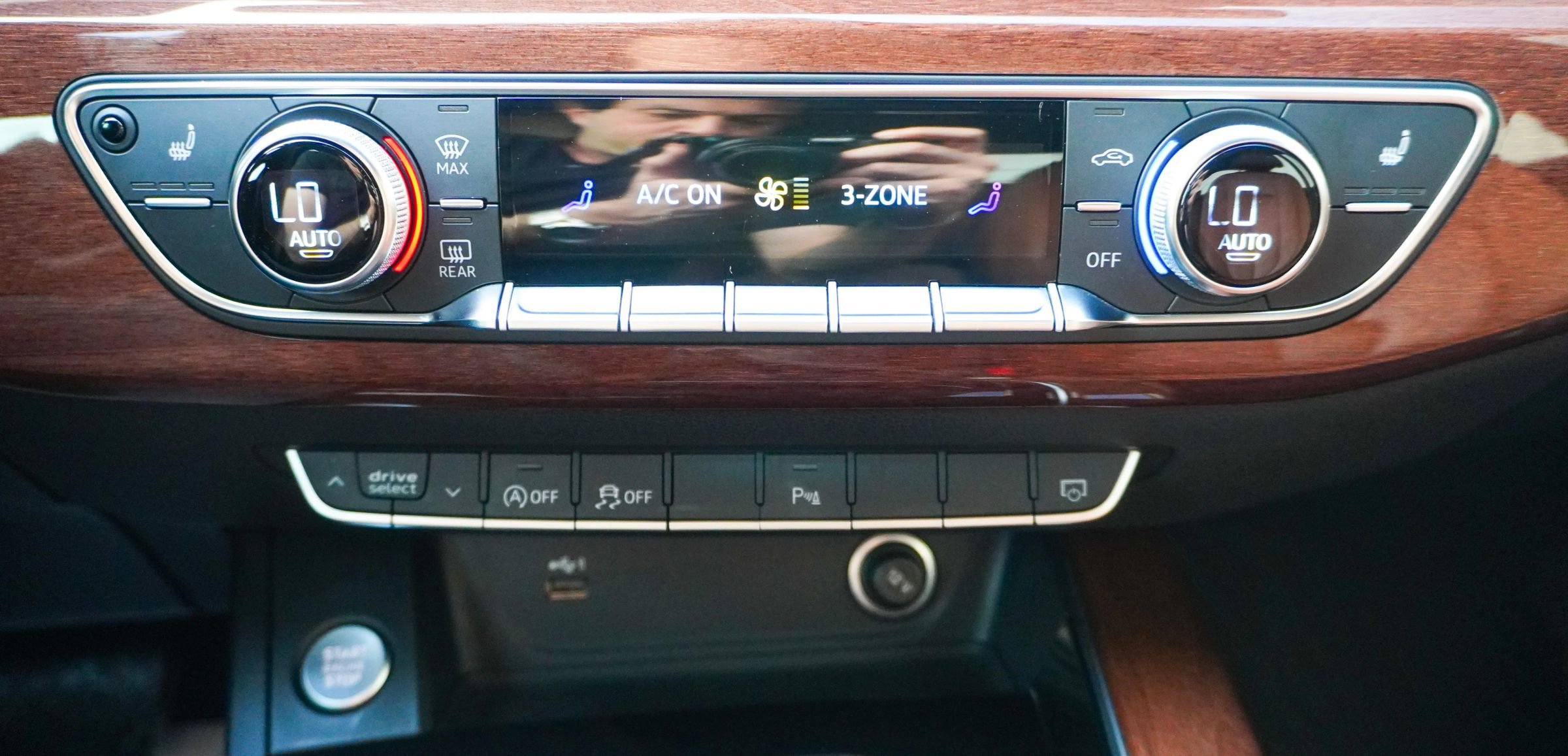 Used 2021 Audi A4 2.0T Premium w/ Convenience Package image 28