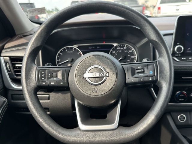 Used 2023 Nissan Rogue SV AWD/4WD image 23