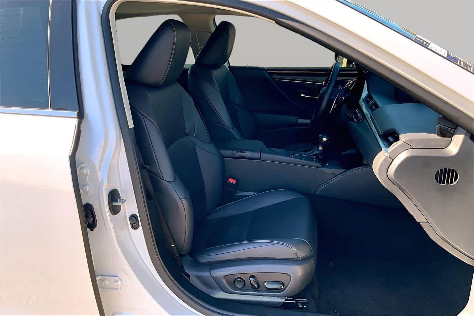 Used 2019 Lexus ES 350 w/ Premium Package FWD image 8