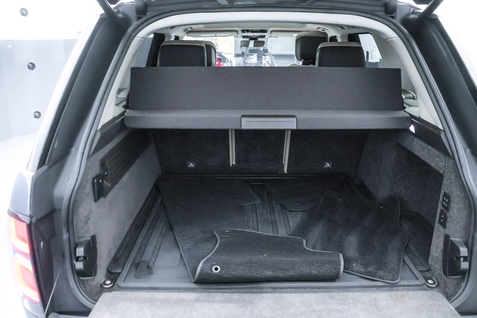 Used 2019 Land Rover Range Rover HSE image 23