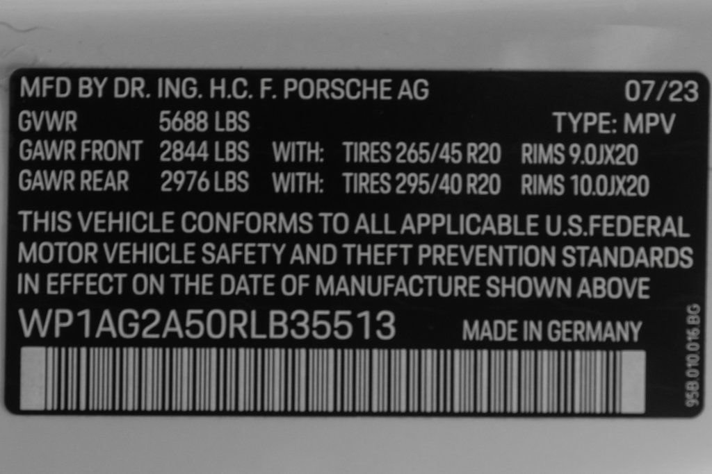 Used 2024 Porsche Macan S AWD/4WD image 43