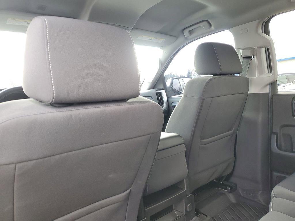 Used 2018 Chevrolet Silverado 1500 LT w/ Texas Edition image 29