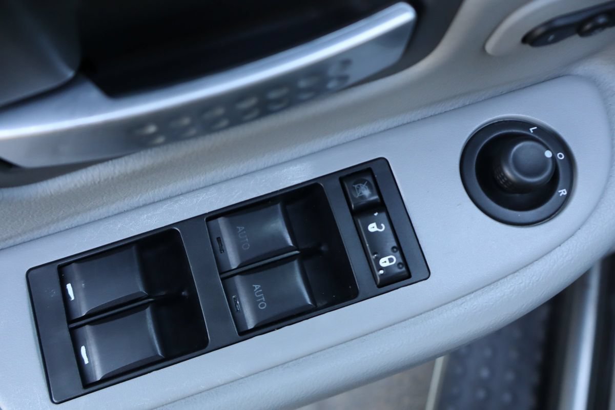 Used 2008 Dodge Durango Limited w/ Technology Group III AWD/4WD image 29