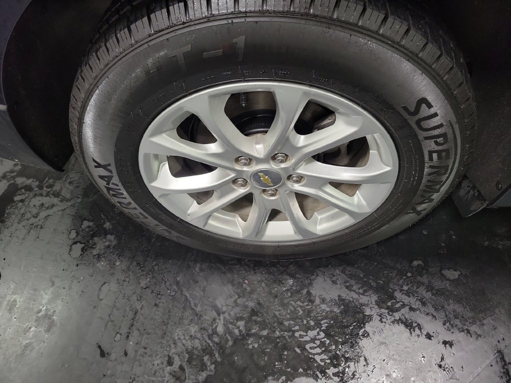 Used 2020 Chevrolet Equinox LT FWD image 12