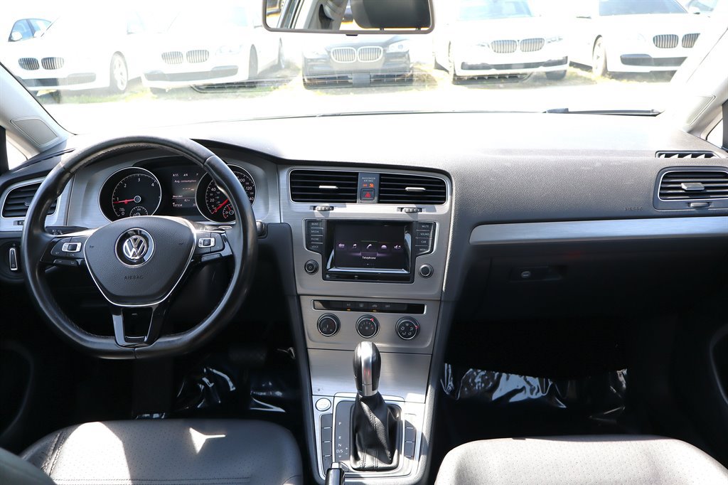 Used 2015 Volkswagen Golf TDI S FWD image 12