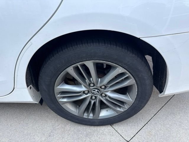 Used 2017 Toyota Camry SE FWD image 11