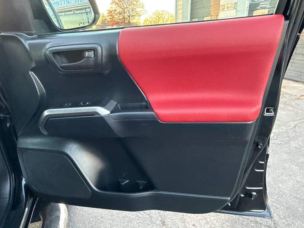 Used 2018 Toyota Tacoma SR5 image 21