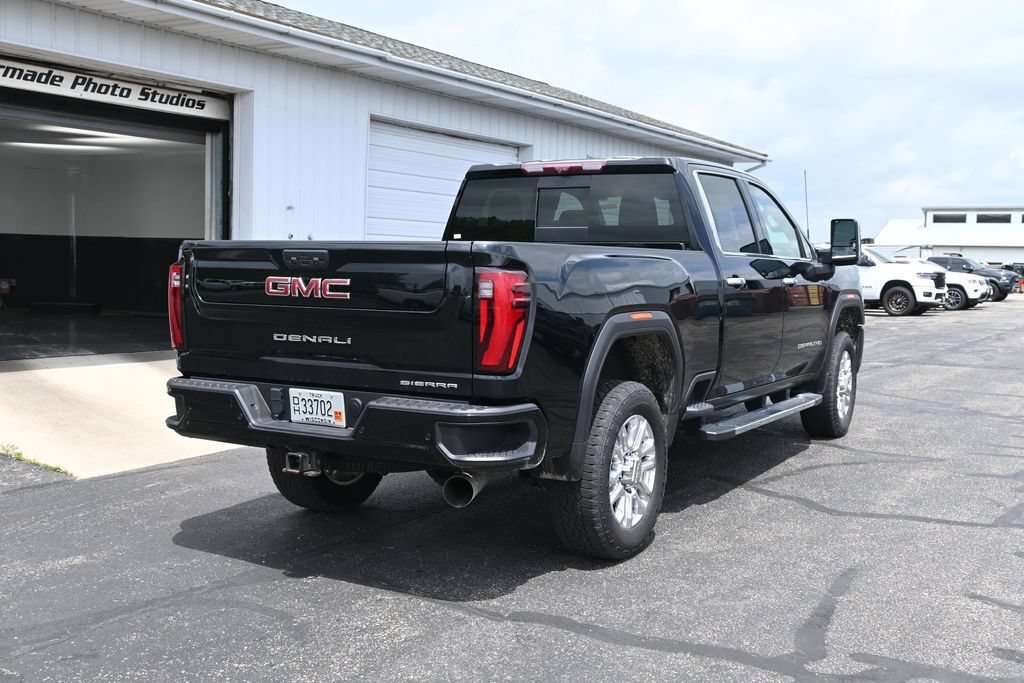 Used 2024 GMC Sierra 3500 Denali w/ Technology Package AWD/4WD image 8