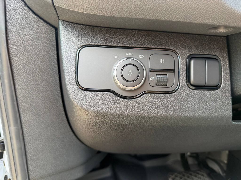 New 2026 Mercedes-Benz Sprinter 2500 image 13