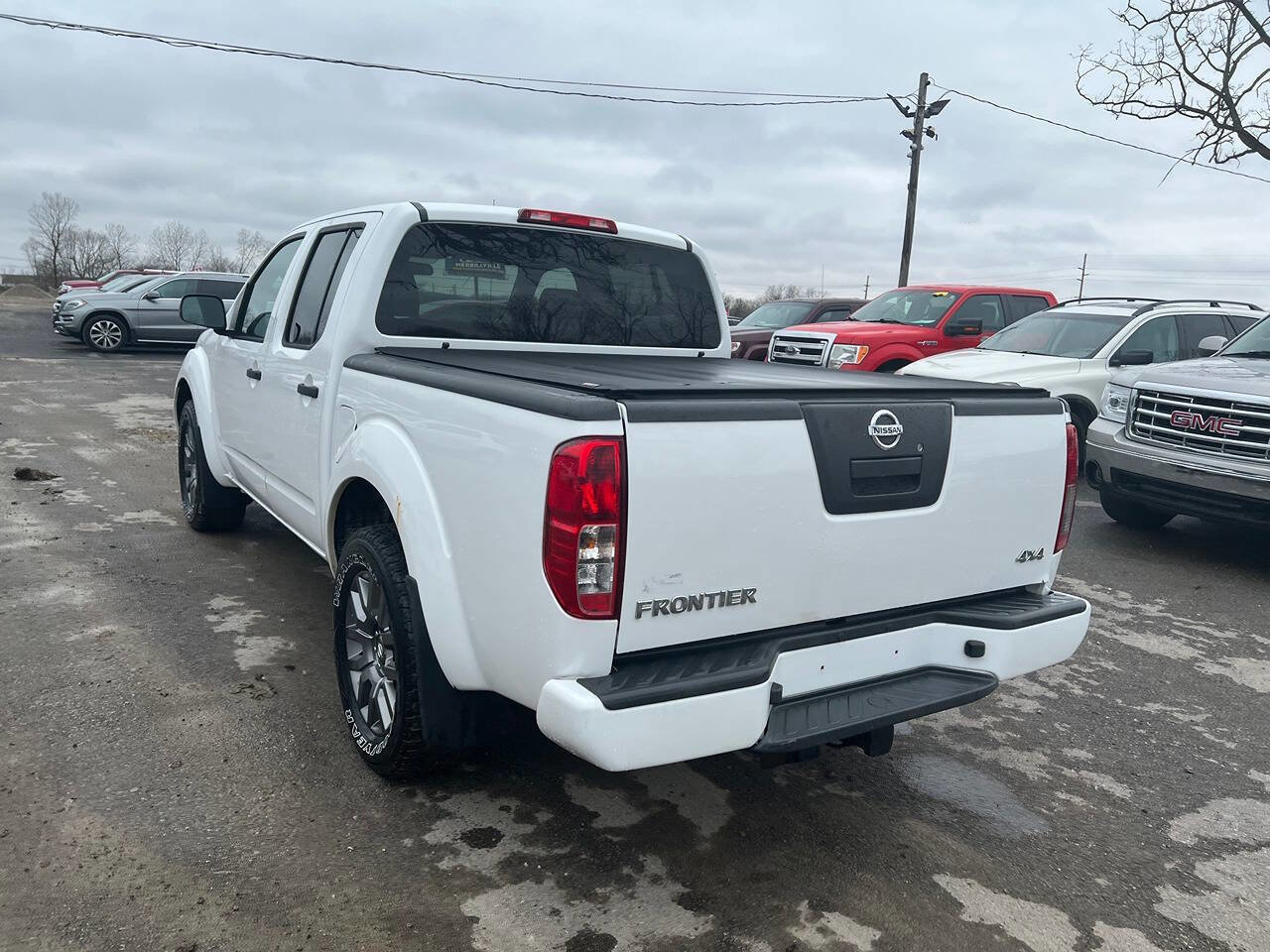 Used 2012 Nissan Frontier SV w/ Sport Appearance Pkg AWD/4WD image 4