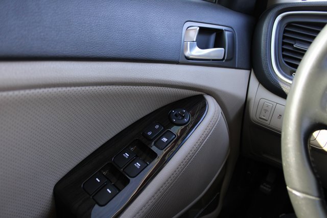 Used 2015 Kia Optima EX image 19