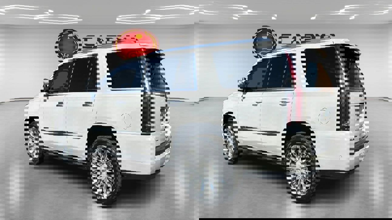 Used 2017 Cadillac Escalade Platinum RWD image 3