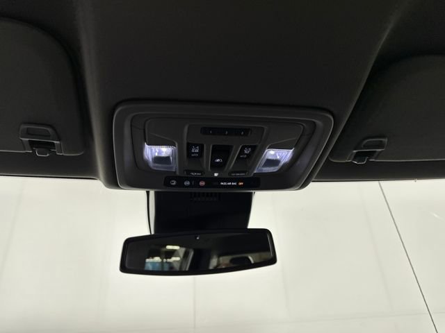 Used 2023 GMC Sierra 1500 SLT w/ SLT Convenience Package image 24