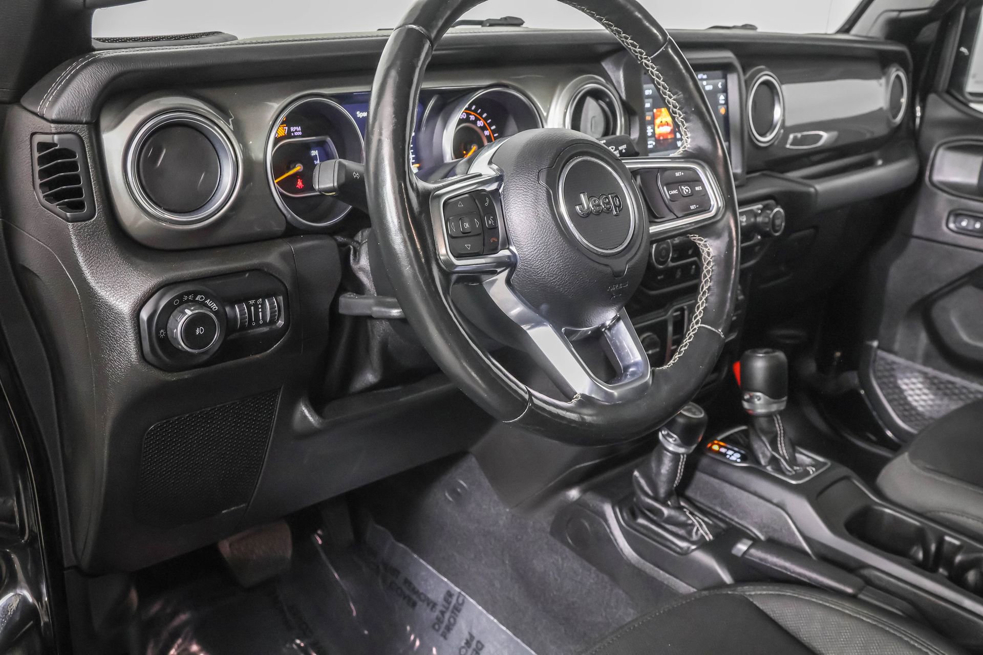 Used 2020 Jeep Wrangler Unlimited Sahara image 3