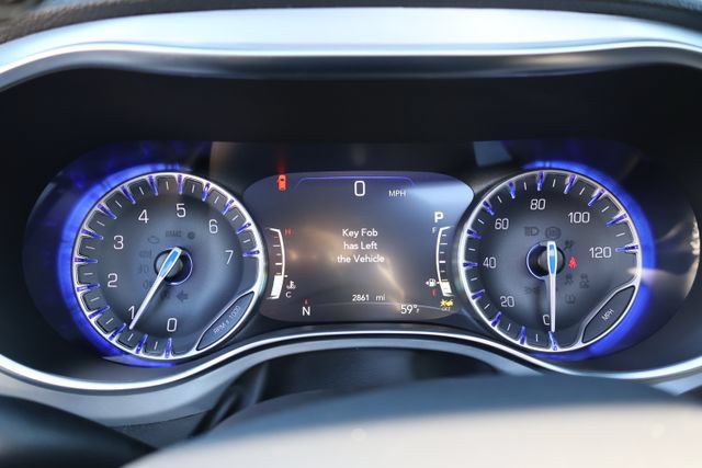 New 2026 Chrysler Pacifica Limited w/ Uconnect Theater Family Group FWD image 20