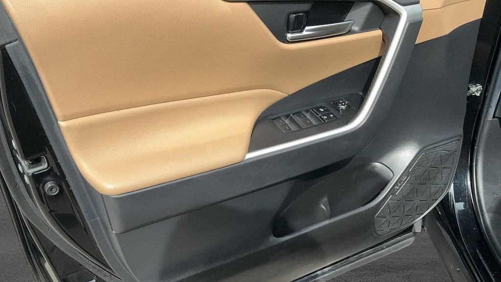 Used 2023 Toyota RAV4 XLE image 20