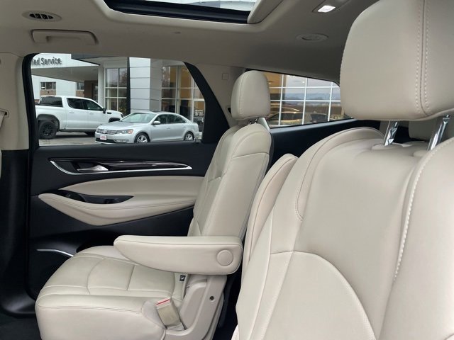 Used 2020 Buick Enclave Essence image 15