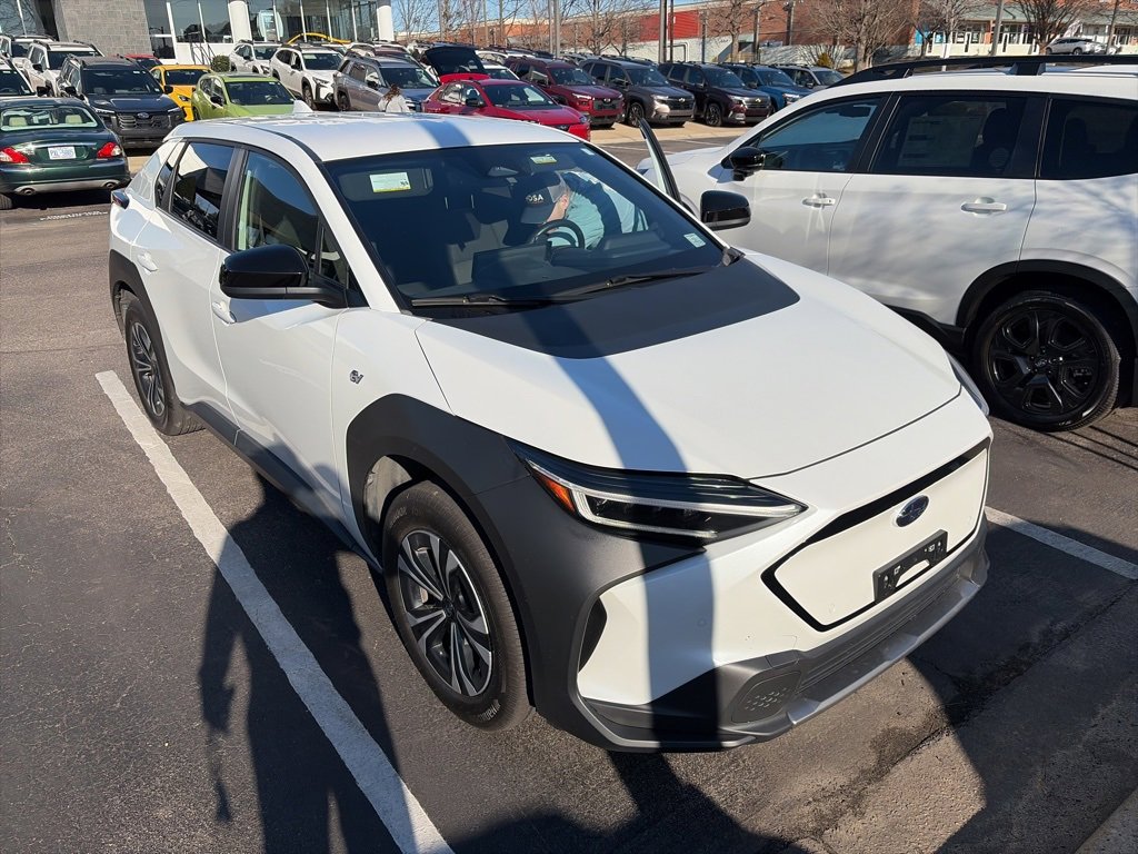 Used 2023 Subaru Solterra AWD image 2