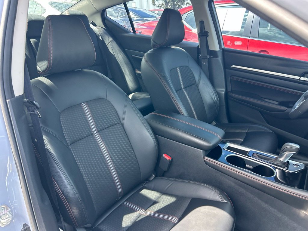 Used 2023 Nissan Altima 2.5 SR FWD image 42
