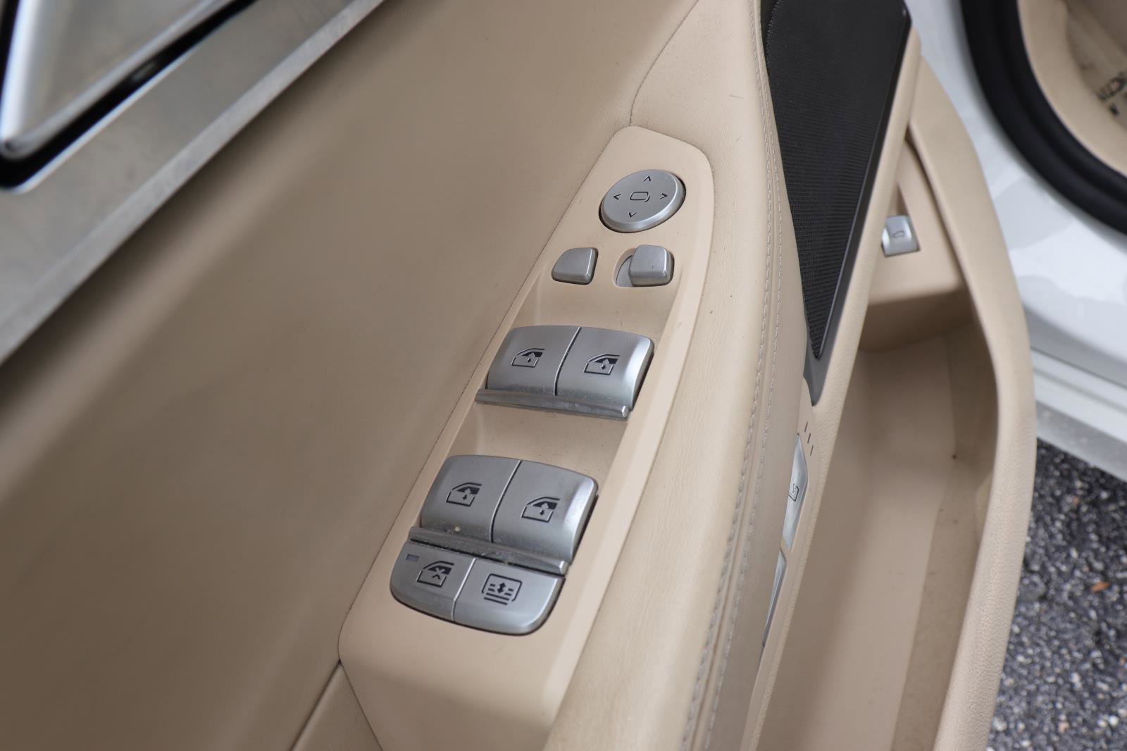 Used 2016 BMW 750i image 21