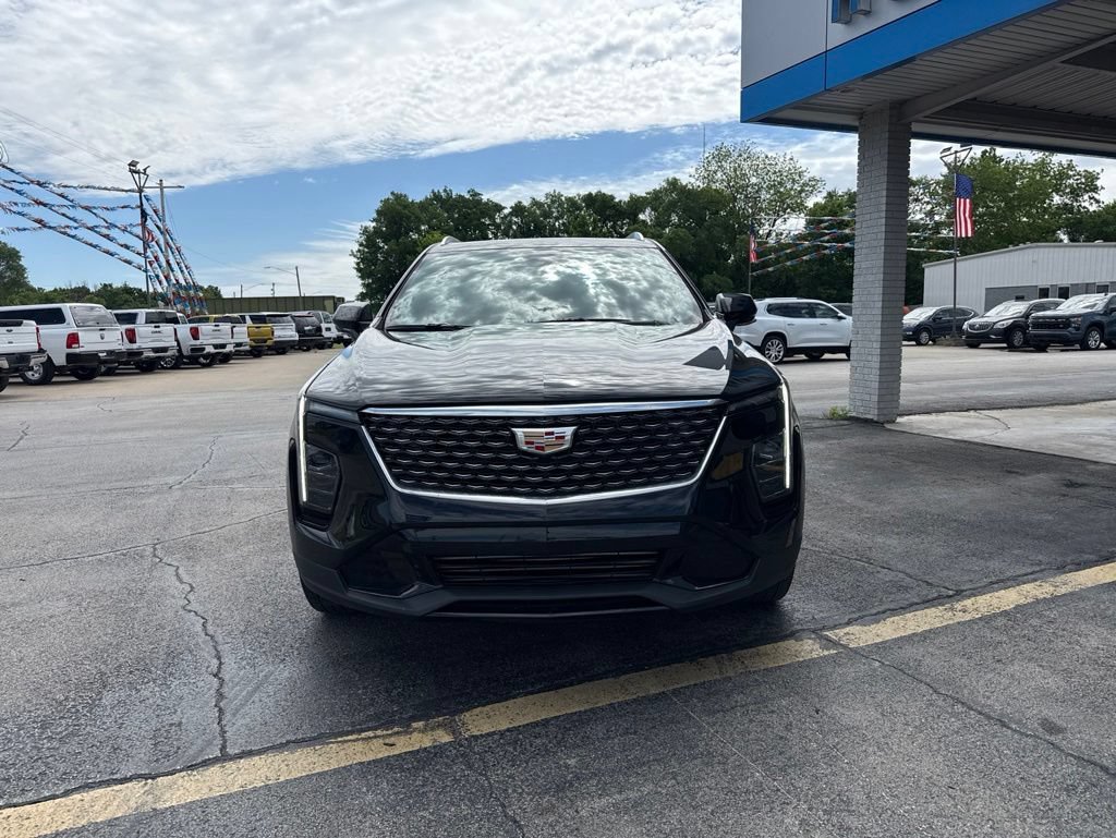 Used 2024 Cadillac XT4 Premium Luxury w/ Cold Weather Package AWD/4WD image 10