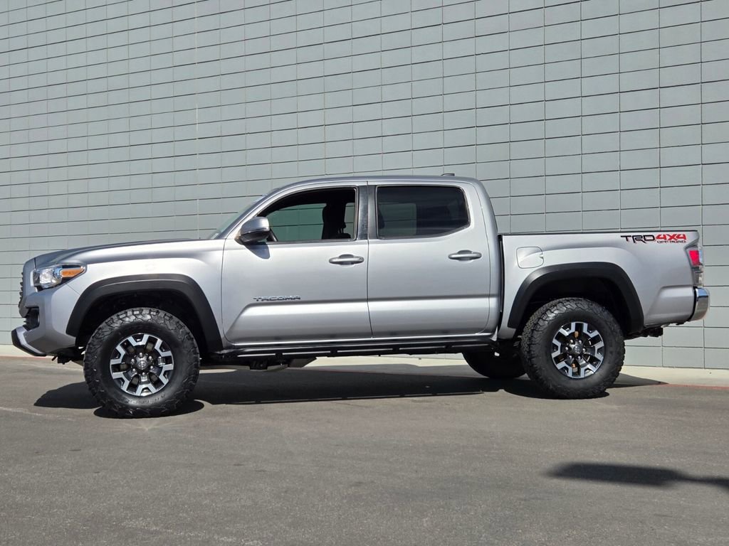 Used 2020 Toyota Tacoma TRD Off-Road AWD/4WD image 30