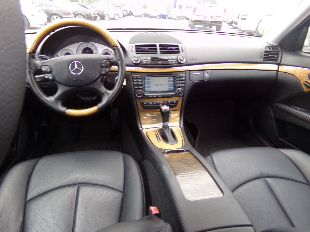 Used 2008 Mercedes-Benz E 350 4MATIC Sedan image 18