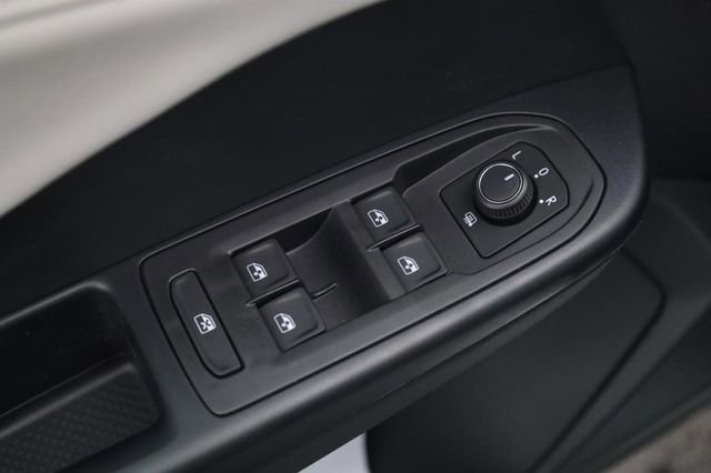 New 2026 Volkswagen Taos SE AWD/4WD image 11