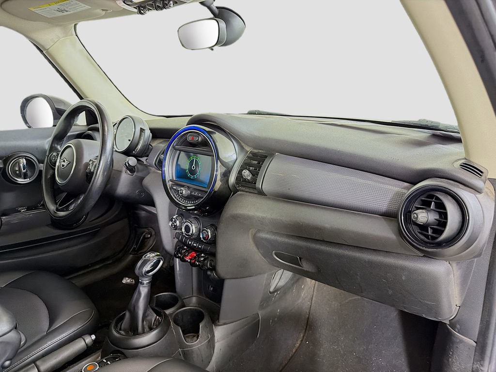 Used 2019 MINI Cooper 2-Door Hardtop w/ Signature Upholstery Package image 20