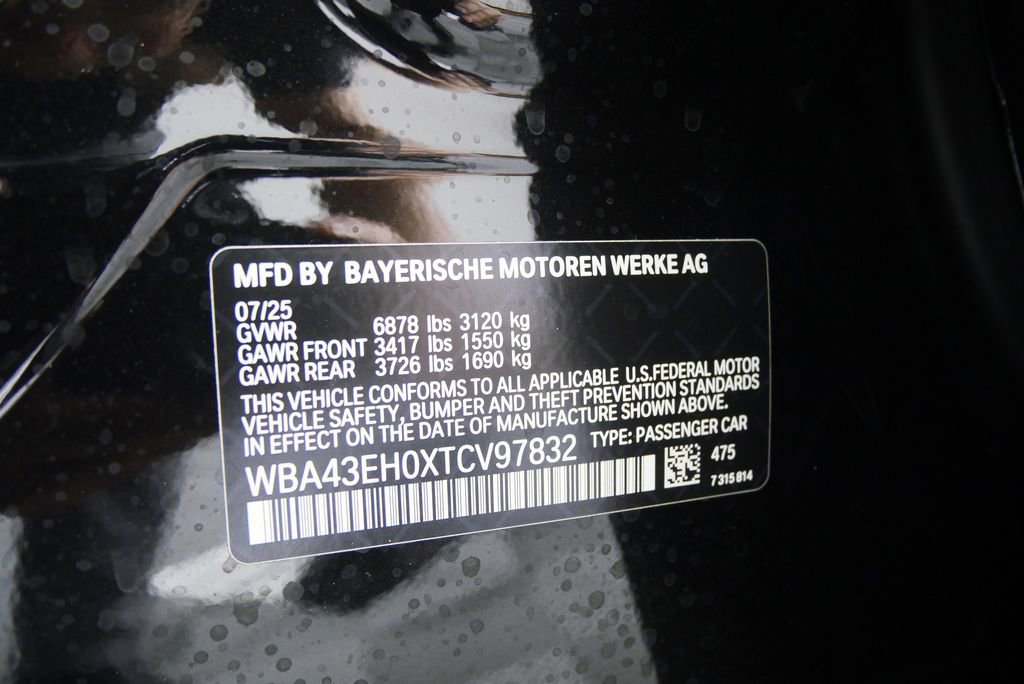 Used 2026 BMW 750e xDrive image 30