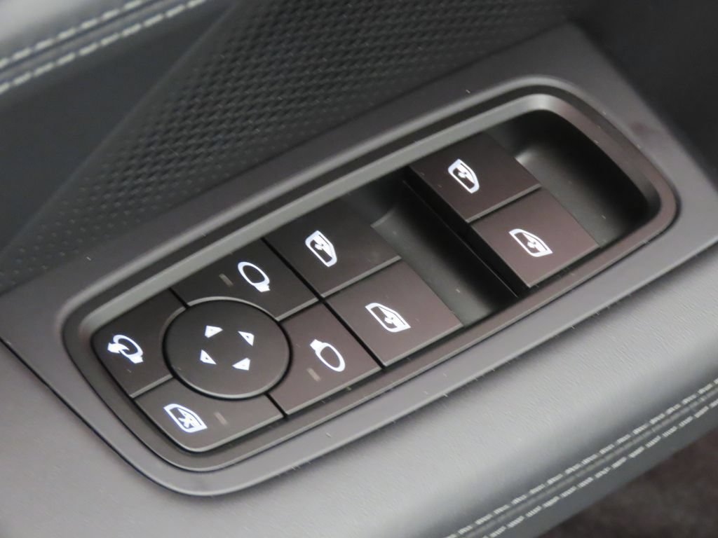 New 2026 Porsche Taycan Turbo AWD/4WD image 38