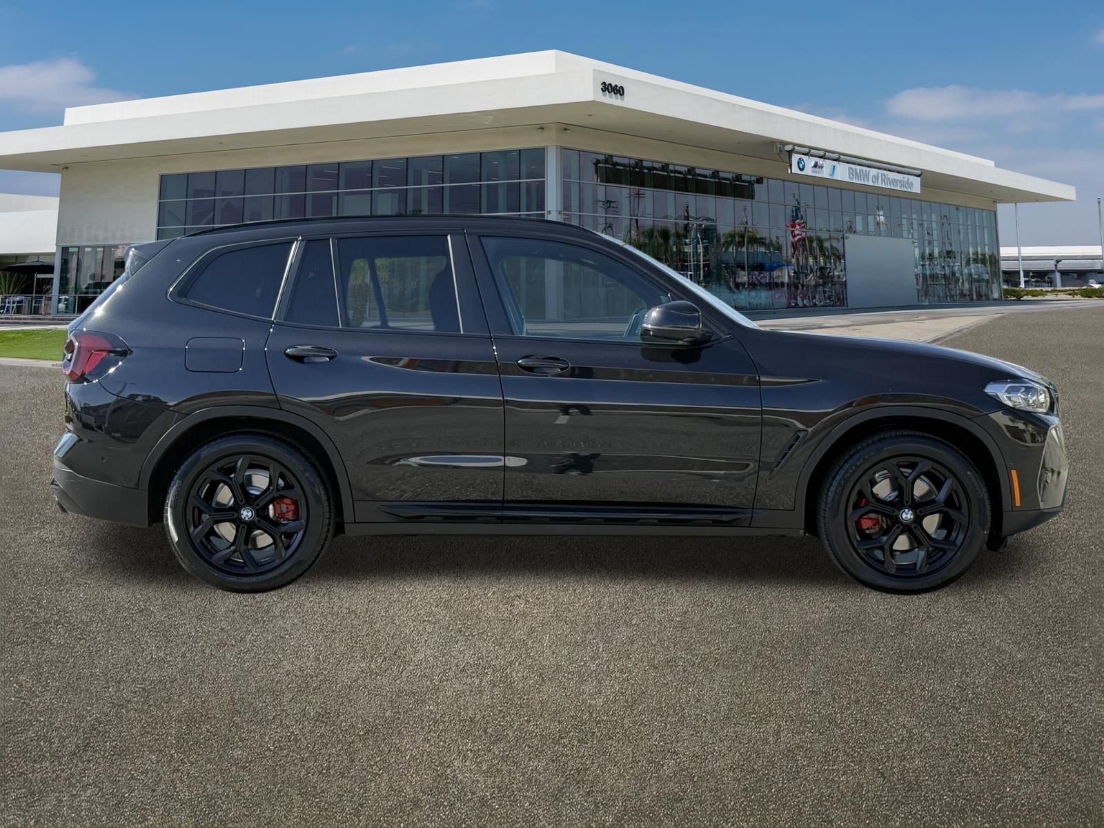 Used 2023 BMW X3 sDrive30i w/ Premium Package image 12