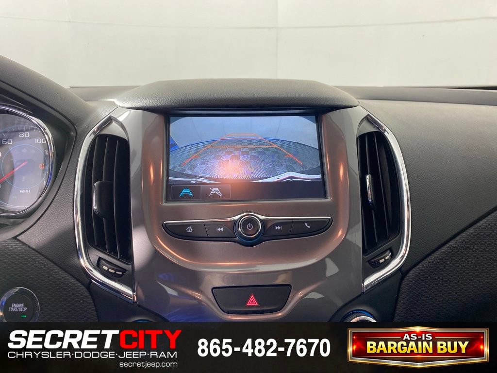 Used 2018 Chevrolet Cruze LT w/ Convenience Package FWD image 20
