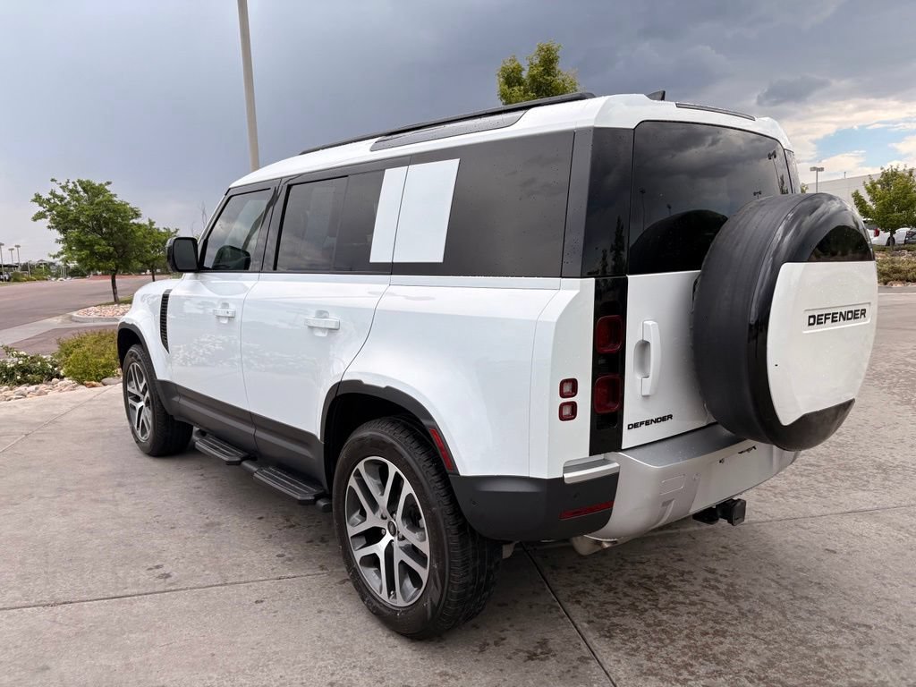 Used 2025 Land Rover Defender 110 S AWD/4WD image 5
