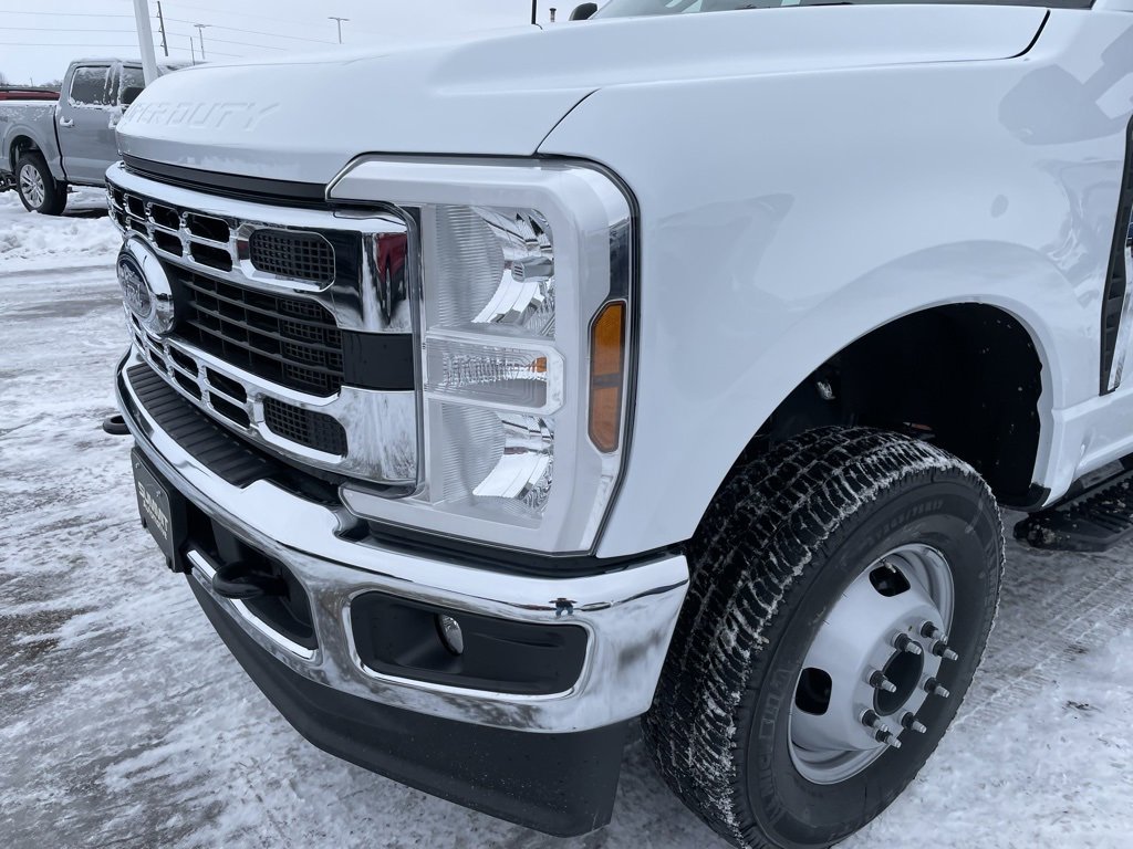 New 2026 Ford F350 XL w/ XL Chrome Package image 35