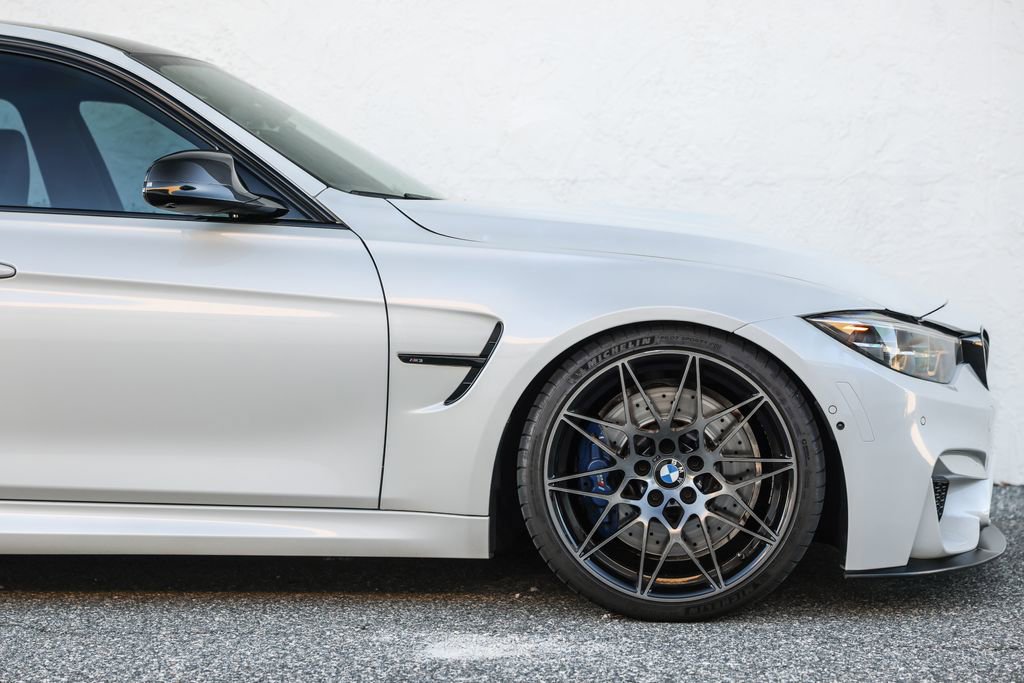 Used 2018 BMW M3 image 3