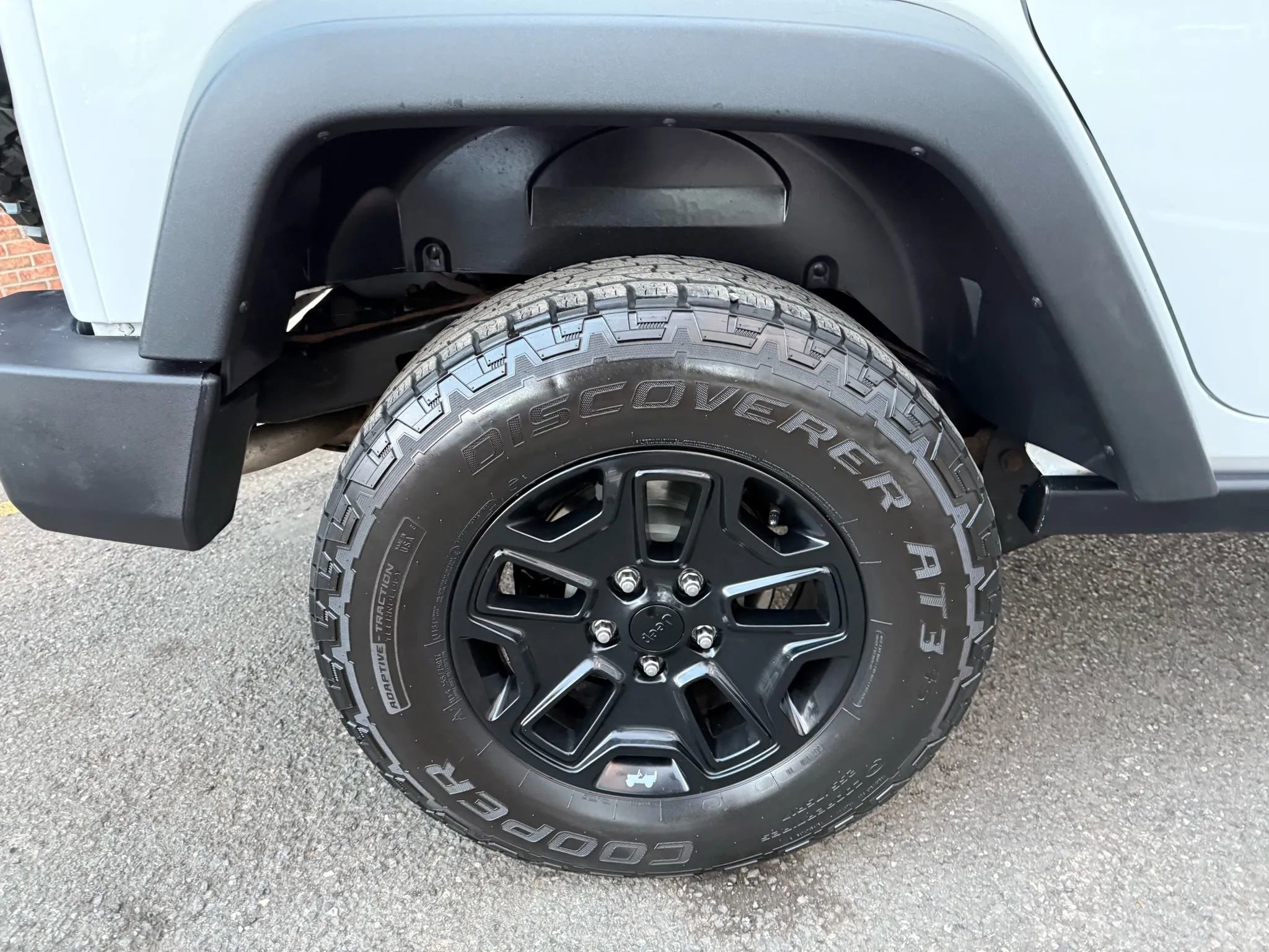 Used 2017 Jeep Wrangler Unlimited Sport image 37