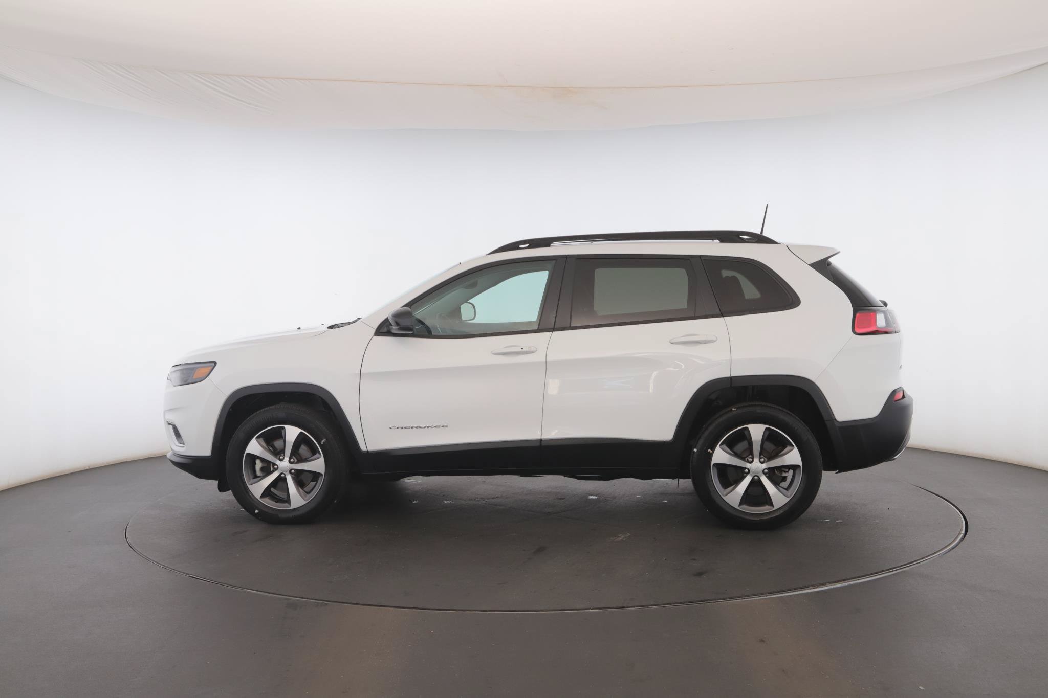 Used 2022 Jeep Cherokee Limited AWD/4WD image 21