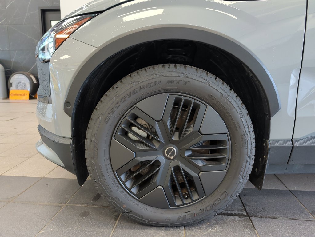 New 2026 Volvo EX30 Cross Country Ultra w/ Protection Package Premier AWD/4WD image 33