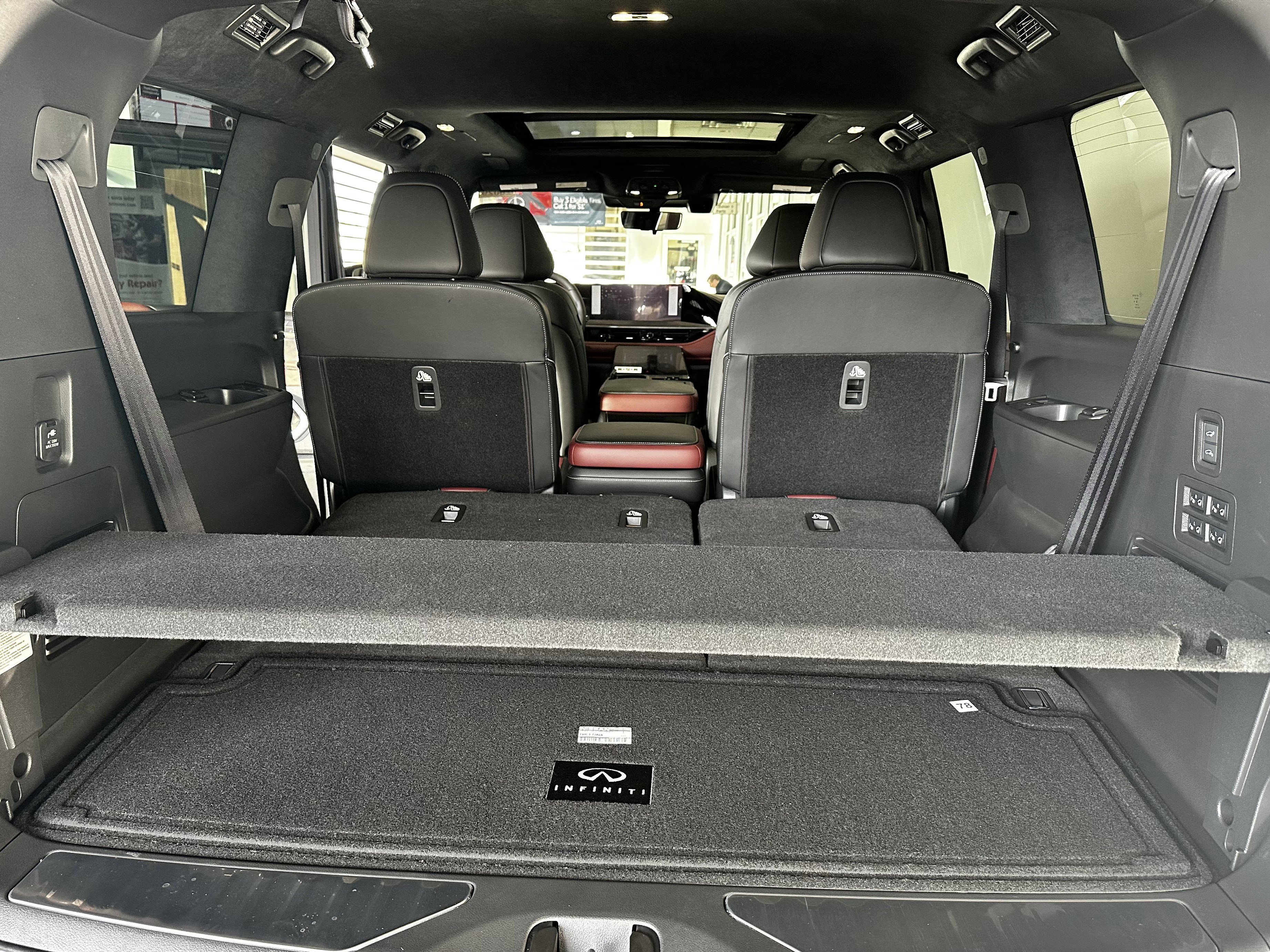 New 2026 INFINITI QX80 Autograph w/ Premium Cargo Package image 8